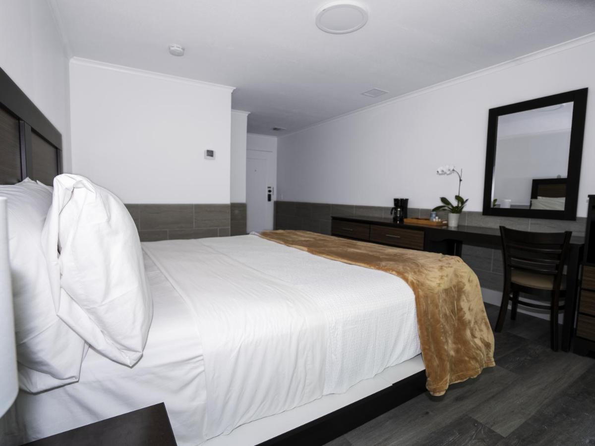 Hamptons Vacation Inn แฮมป์ตันเบย์ส ภายนอก รูปภาพ