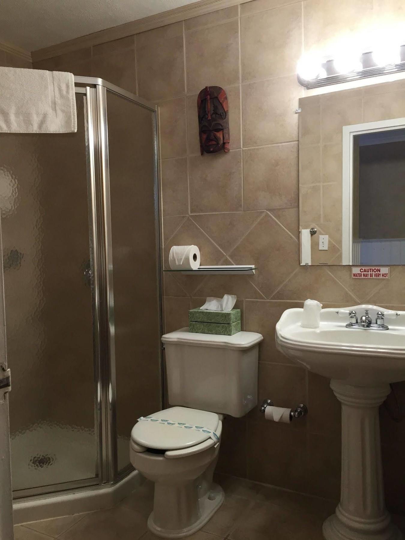 Hamptons Vacation Inn แฮมป์ตันเบย์ส ภายนอก รูปภาพ